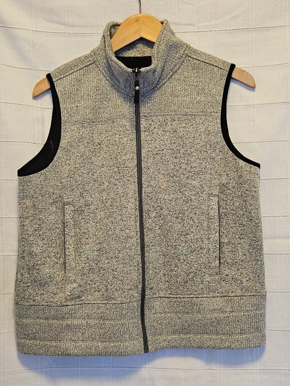 Aventura Grey Women's Kinsley Vest